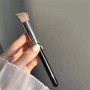 1pc Angled Triangle Concealer and Highlight Brush Shadow Brush Soft Makeup Brush Beauty Tool