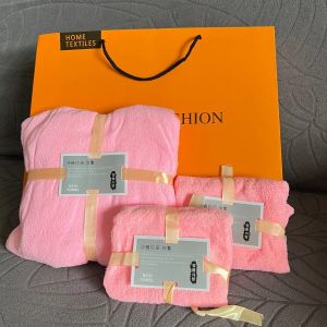 ผ้าขนหนู เซต 3 ชิ้น กล่องส้ม กล่องของขวัญผ้าขนหนูผ้าเช็ดตัว สไตล์เรียบหรู