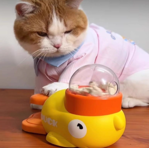(SG INSTOCK) Duck treats interactive toy for puppy kitten cat and dog