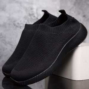 Fly Woven Rubber Mesh White Nurse Shoes For Women 2022 Fashion Low Cut Leisure Women Sneakers Slip On Socks Flat Shoes For Lady