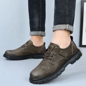 QLshop นิวคอลเลคชั่นเข้าใหม่ รองเท้าแฟชั่นลำลองผู้ชาย งานสไตล์ Derby Shoes ให้ลุคดูภาพทางมีความเป็นทางการ สามารถใส่ออกงานก็ได้ ใส่ไปเที่ยวก็ดี ใครยังไม่มีรุ่นนี้ ต้องห้ามพลาด กดสั่งเลย