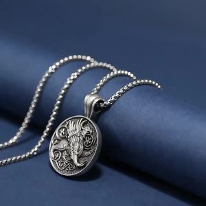 Cross-border bestseller: Greek Mythology Gryphon Amulet Pendant Mens Necklace Vintage Totem Sweater Chain New Foreign Trade Model