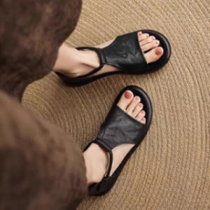 Retro Thick-Soled WomenS Sandals 2026 New Model Genuine Leather Single-Strap Flat Comfortable Versatile Outdoor Beach Shoes