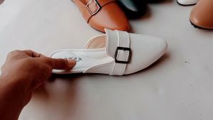 flatshoes wanita selop anti slip nyaman di kaki sol karet