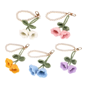 Handmade Flower Crochet Keychain with Pearls Soft Yarn Texture Fashion Key Holder Suitable for Bags and Keys Decorating