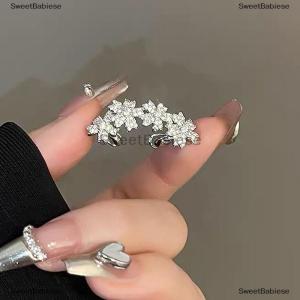 [COD] SweetBabiese 1pcs hợp thời trang đơn giản zircon Hoa tai Clip bông tai mà không cho phụ nữ lấp lánh Tai Cuff Clip tiệc cưới trang sức quà tặng