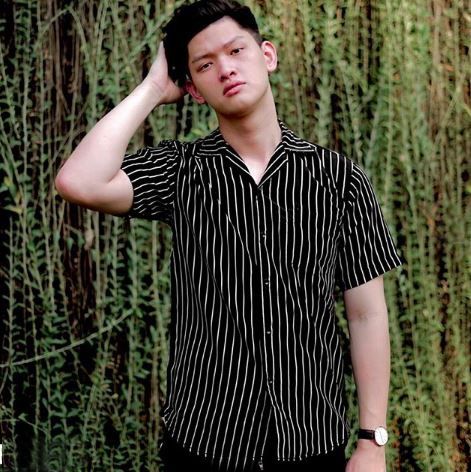 kemeja%20santai%20%20kemeja%20Casual%20/%20kemeja%20Garis%20Garis%20%20Hitam%20Putih%20%20bisa%20COD.%20-%20Image%209