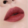 Son kem lì Black Rouge Matte màu 05 LONE DELTA. 