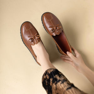 Free Shipping Comfortable Soft Leather And Soft-Soled Shoes For Middle-Aged And Elderly Women Suitable For Spring And Autumn Flat Durable Waterproof And Designed For Grandmothers