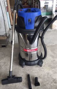 เครื่องดูดฝุ่น ดูดน้ำ 40 ลิตร 2000วัตต์ Vacuum Cleaner ยี่ห้อ XYLON รุ่น XYL-VAC40L
