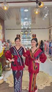 Baju set wanita tenun