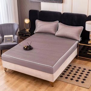 ผ้าปูที่นอนเสริมใย ผ้าใหมเย็นนุ่ม มียางรัดรอบมุม ขนาด 6ฟุต