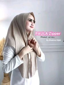 Hijab Instan Plisket Jersey Paula Zipper By Shakina: Desain Modern & Nyaman