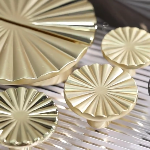 Set of 6 Stylish Nordics Styles Drawer Knobs Zinc Alloy Brushed Brass Handle Convenient for Modern Cabinets and Dresser