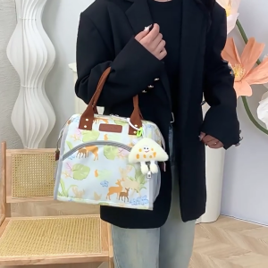 Multifunction Diaper Bag for mother Giraffe Theme Mom Bag Watertight & Wear Resistant Diaper Bag Multifunctional Bag