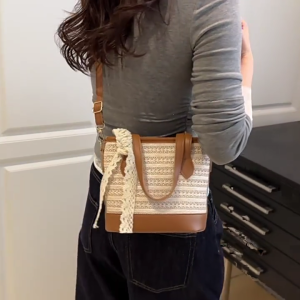 Lovely Crossbody Bag for Women Beach Bag Straw Shoulder Bag Trendy Handbag Large Capacity Messenger Bag Bucket Bag