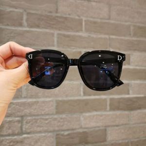 【Bosuer💛COD】[Ready stock]Kacamata Anak UV protection Hitam Motif D Huruf Bingkai Persegi Sunglasses Gaya Terbaru