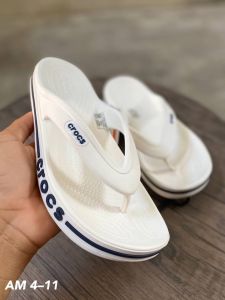 รองเท้า Crocs Lite รุ่นออกมาใหม่มี (6 สีให้เลือก) รองเท้าแตะ พื้นนุ่มใส่สบาย ราคาถูกที่สุด สำหรับผู้หญิงแล้วก็ผู้ชาย