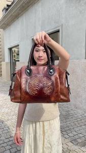 Túi xách nữ mẫu mới phong cách Trung Hoa cổ điển Âu Mỹ thời trang dập nổi chuyển màu loang xách tay đeo chéo dáng gối.