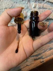 [ HOÀN TIỀN 15% ]  SERUM cao lá nám 10-50ml MỤN HẾT MỤN MỜ THÂM GIÚP DA TRẮNG SÁNG MỊN MÀNG HƠN Tinh chất huyết thanh đen giảm mụn phục hồi sáng da sạch thâm mụn chiết xuất nghệ tây 10ml