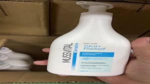 MUSSVITAL Dermactive Emollient Lotion (specially formulated for eczema and dry skin) EXP:05/2027Mild and effective