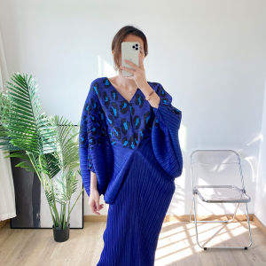 Đầm ghép màu in da báo xếp li Miyake tay áo cánh dơi cổ chữ V dáng ôm x216