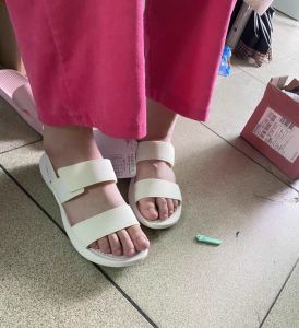 SANDAL CROSS LITER 360 NỮ ÊM MỀM DẺO KHÔNG HÔI CHÂN  ĐI BIỂN  ĐI MƯA MÀU TRẮNG
