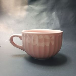 Gelas Cangkir Mug gagang dengan pola garis cangkir beserta pisin nya