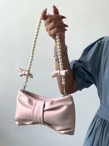 Tas Kulit untuk Wanita: Tas Selempang Stylish & Mini Messenger Bag