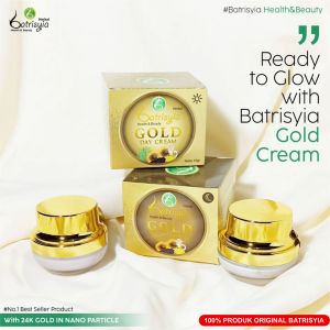 BATRISYIA GOLD DAY & NIGHT CREAM Dengan EMAS MURNI 24 KARAT membantu membersihkan merkuri/racun yang mengendap pada lapisan dalam kulit wajah dan dapat melawan tanda-tanda penuaan kulit serta mengencangkan kulit juga membuat kulit tampak glowing.