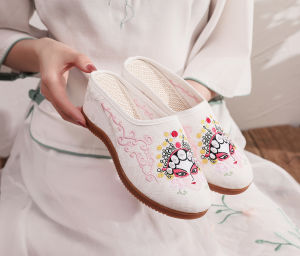 Free Shipping Floral Pattern Ancient-Style Embroidered Slippers Jacquard Cotton Embroidered Shoes Retro Shoes With Hidden Height-Increasing Insoles