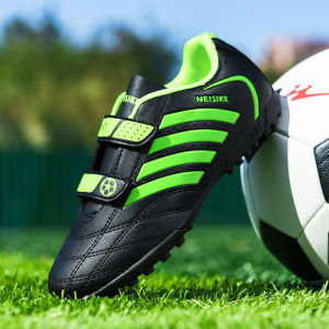 รองเท้าฟุตบอลสำหรับเด็ก2022ใหม่กันลื่นต่อต้านการจับคู่รองเท้าพื้นรองเท้ายางหักเล็บรองเท้าฟุตบอลใช้ซ้อมสำหรับเด็กโตเด็กผู้ชาย