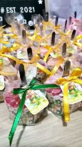 Giveaways 12 pcs.Gummy candy in a cup w/ lay out picture (send your picture and theme)