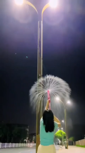 Bunga Api Pistol Air Tarik Besar Tekanan Tinggi Mainan Luar Rumah Musim Panas Kanak Kanak High Pressure Pull Type Large Fireworks Water Gun Blaster Summer Outdoor Toy for Kids 高压抽拉式大容量烟花喷水枪夏日戏水户外玩具儿童专用 E034