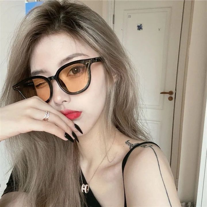 Korean%20Sunglasses%20Ladies%20Retro%20Glasses%20UV400%20Protection%20Fashion%20Accessories%20-%20Image%205