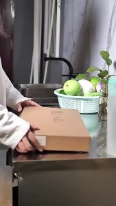 Kitchen Sink Pull-out Faucet Bathroom Washbasin Rotatable Hot and Cold Robot Faucet