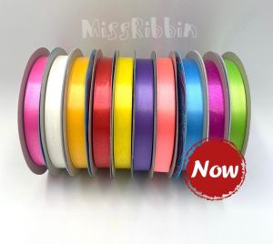 ขายดี! คละสี 10ม้วน ริบบิ้นพับเหรียญโปรยทาน ตราระฆัง พร้อมส่ง ริบบิ้นพลาสติก เบอร์ 2 ม้วน 50หลา (เนื้อทรายม้วนเล็ก)