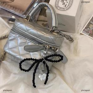 [COD] yixiayun Ins Style Bowknot Beaded Key Chain Three-dimensional Heart Phone Pendant Headphone Case Charm Bag Decor Car Key Ring