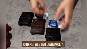 Dompet Album Emas Logam Mulia: Penyimpanan & Souvenir