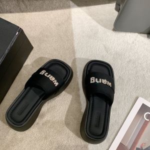 Slippers Women Wear Summer High Heels Muffin Heightened Summer Sandals with Thick Soles Retro Beach Sandals