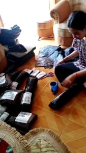 Keset kaki 1 Paket isi 2pcs alas vas bungastandar motor random