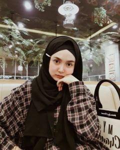 Hijab TALICY PASHMINA TALI CERUTY Viral Pasmina Ceruti Ukuran 175x75 Dengan Tali Bahan Ceruty Baby Doll Armani Asli FREE GIFT