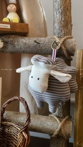 Soothing animal plush toy oversized squishy pillow cute and stress-relieving soft seal doll little lamb beanbag pink pig raccoon