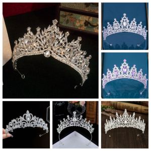 NOVELLEO Round Tiaras Baroque Crown Queen Party Pageant Metal Princess Tiara Trendy Shiny Silver Rhinestone Crown Bridal