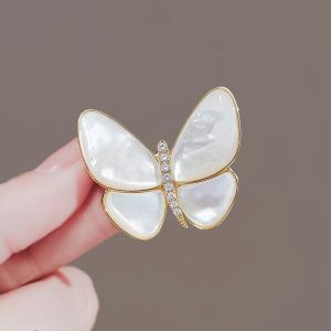 Enamel Charming White Butterfly Brooches for Women Rhinestone Beauty Classic Flying Insects Party Office Brooch Pin Gifts Jewelr h2610