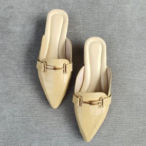 Sandal Flat Wanita Mules Kulit Imitasi Motif Kulit PU dengan Aksen Emas Import Elegan 2024