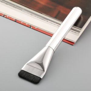 Light Base Makeup Brushes One Character Flat Head Makeup Brush Foundation Brush