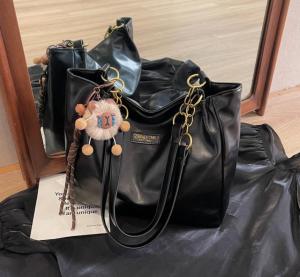 Túi xách nữ đeo vai túi tote da phong cách công sở tặng kèm gấu Thanhthushop68 018
