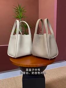 Son Small to medium-sized tote bag suitable for commuting can be carried on the shoulder or crossbody made of genuine leather large capacity bucket bag style for women