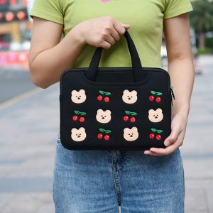 Sleeve Pouch Sarung Tas Bag Tali Jinjing  Ipad Tab Tablet Macbook Air Pro Laptop Asus Acer Lenovo HP Huawei 11 12 13 14 15 inch Motif Gambar Beruang Bear Cherry Cery Warna Hitam Merah Black Red Lucu Cute Murah Korean Model Banyak Slot Ruang Stationary